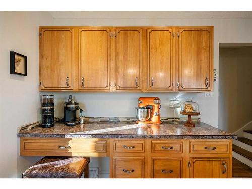 732 Lake Bonavista Drive Se, Calgary, AB - Indoor Photo Showing Kitchen