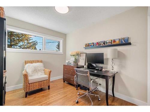 732 Lake Bonavista Drive Se, Calgary, AB - Indoor Photo Showing Office