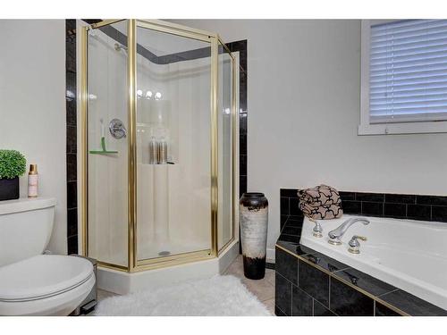 627 2 Avenue South, Vulcan, AB - Indoor Photo Showing Bathroom