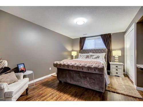 627 2 Avenue South, Vulcan, AB - Indoor Photo Showing Bedroom