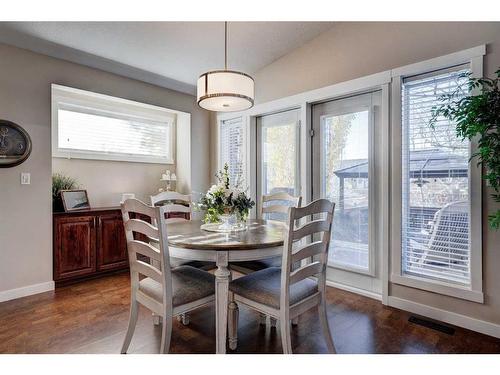 627 2 Avenue South, Vulcan, AB - Indoor Photo Showing Dining Room