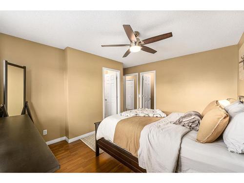 208 Stonemere Place, Chestermere, AB - Indoor Photo Showing Bedroom