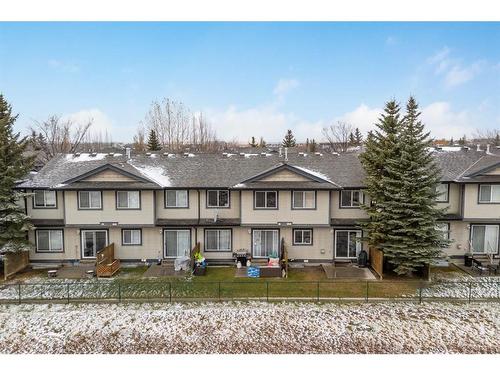 208 Stonemere Place, Chestermere, AB - Outdoor With Facade