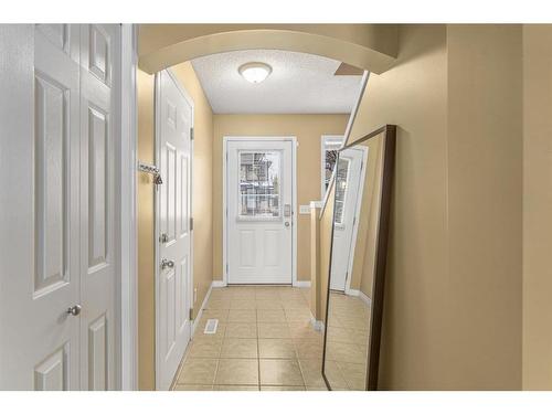 208 Stonemere Place, Chestermere, AB - Indoor Photo Showing Other Room