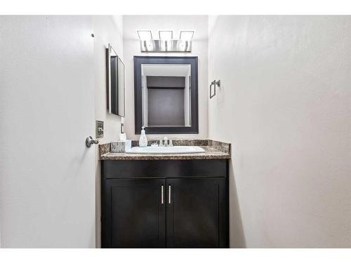 35-12 Templewood Drive Ne, Calgary, AB - Indoor Photo Showing Bathroom