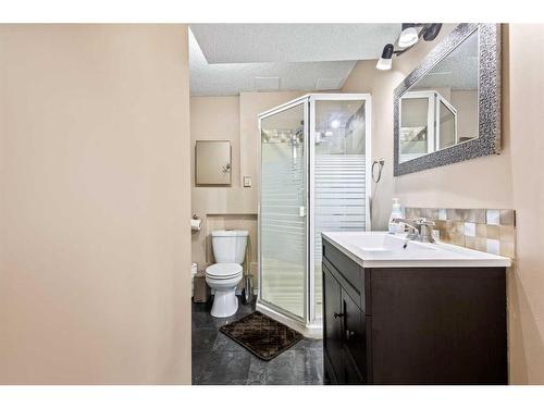 35-12 Templewood Drive Ne, Calgary, AB - Indoor Photo Showing Bathroom