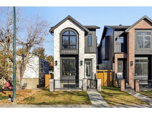 2112 Broadview Road Nw, Calgary, AB - Outdoor With Facade