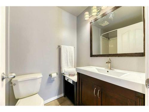 138 Oaktree Lane Sw, Calgary, AB - Indoor Photo Showing Bathroom