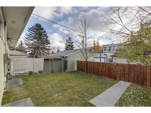 2015 46 Avenue Sw, Calgary, AB - Outdoor