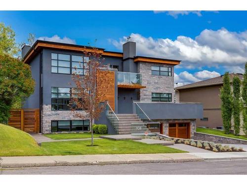 708 Madison Avenue Sw, Calgary, AB - Outdoor With Facade