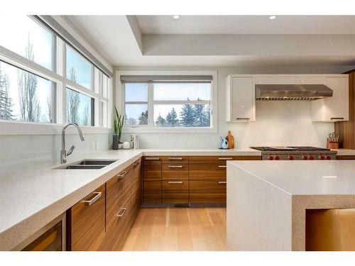 708 Madison Avenue Sw, Calgary, AB - Indoor Photo Showing Kitchen With Double Sink