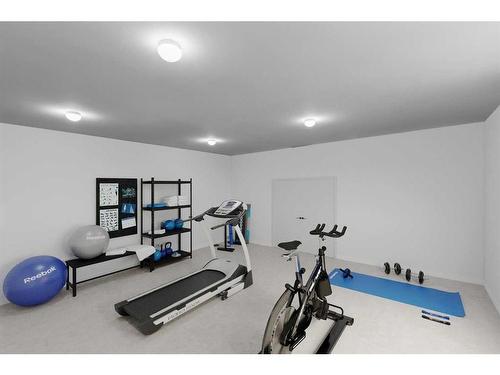 708 Madison Avenue Sw, Calgary, AB - Indoor Photo Showing Gym Room