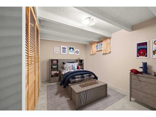 1914 8 Avenue Se, Calgary, AB - Indoor Photo Showing Laundry Room