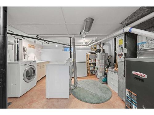 1914 8 Avenue Se, Calgary, AB - Indoor Photo Showing Laundry Room