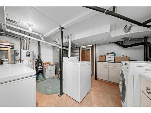 1914 8 Avenue Se, Calgary, AB - Indoor Photo Showing Laundry Room