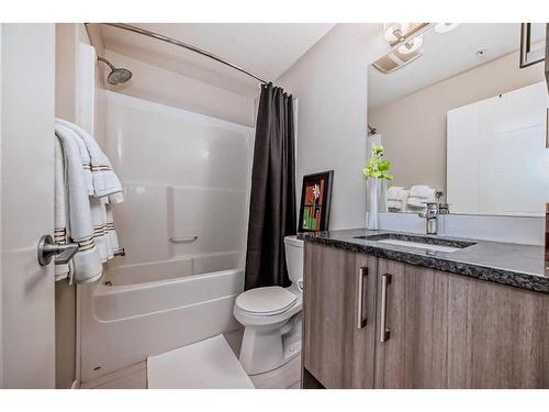 210-8 Sange  Hill Terrace Nw, Calgary, AB - Indoor Photo Showing Bathroom