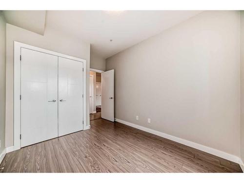 210-8 Sange  Hill Terrace Nw, Calgary, AB - Indoor Photo Showing Other Room