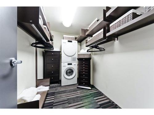 110-1117 1 Street Sw, Calgary, AB - Indoor Photo Showing Laundry Room