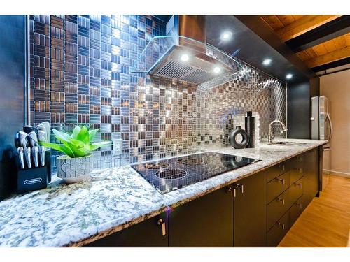 110-1117 1 Street Sw, Calgary, AB - Indoor Photo Showing Kitchen