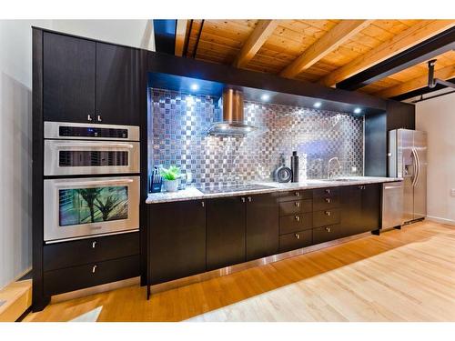 110-1117 1 Street Sw, Calgary, AB - Indoor Photo Showing Kitchen