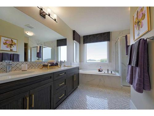 229 Creekstone Hill Sw, Calgary, AB - Indoor Photo Showing Bathroom