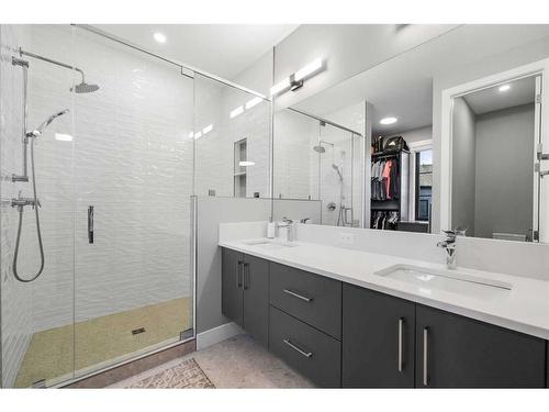 158 Discovery Drive Sw, Calgary, AB - Indoor Photo Showing Bathroom