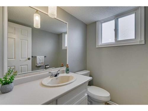 297 Queen Tamara Way Se, Calgary, AB - Indoor Photo Showing Bathroom