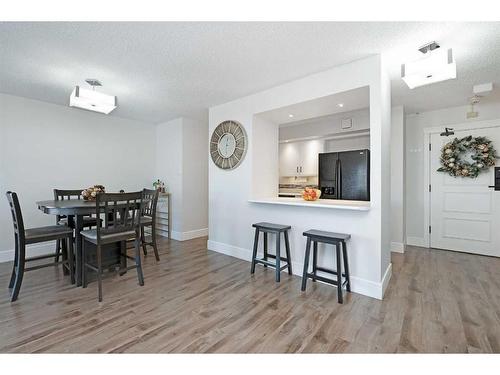 905-1100 8 Avenue Sw, Calgary, AB - Indoor Photo Showing Dining Room