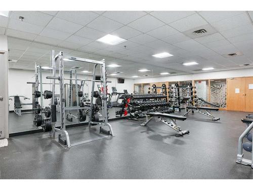 905-1100 8 Avenue Sw, Calgary, AB - Indoor Photo Showing Gym Room