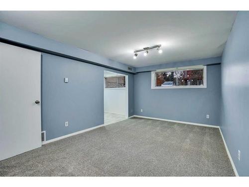 3723 7 Avenue Nw, Calgary, AB - Indoor Photo Showing Other Room