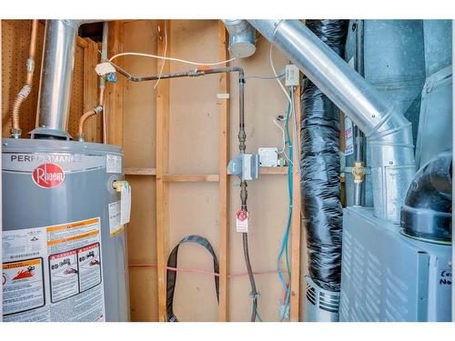 3723 7 Avenue Nw, Calgary, AB - Indoor Photo Showing Basement