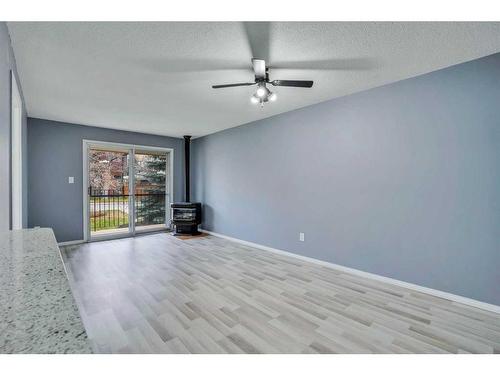 3723 7 Avenue Nw, Calgary, AB - Indoor