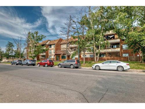 302-1712 38 Street Se, Calgary, AB - Outdoor With Facade