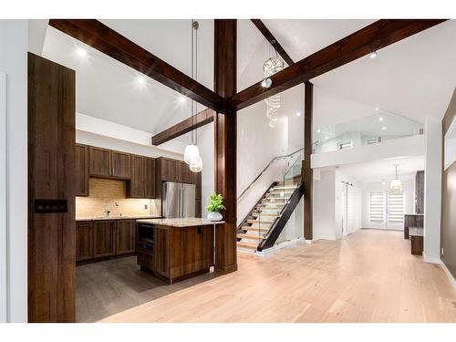 120 15 Street Nw, Calgary, AB - Indoor Photo Showing Kitchen