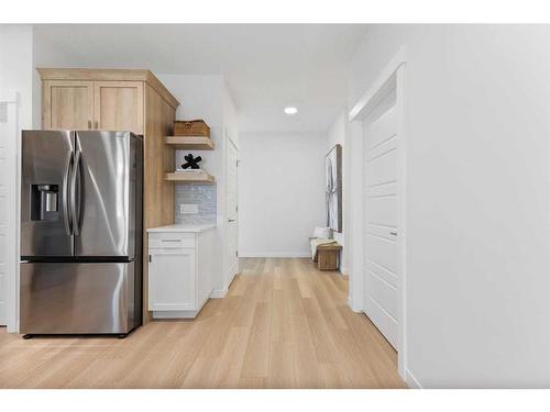 200 Wildrose Crescent, Strathmore, AB - Indoor Photo Showing Kitchen