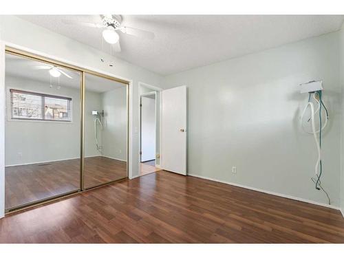 4304 58 Street Ne, Calgary, AB - Indoor Photo Showing Other Room