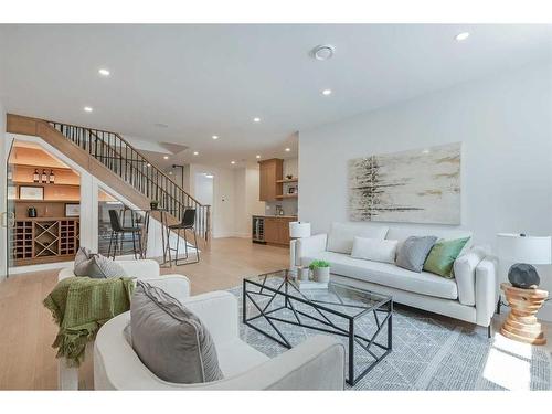 116 Malibou Road Sw, Calgary, AB - Indoor Photo Showing Living Room