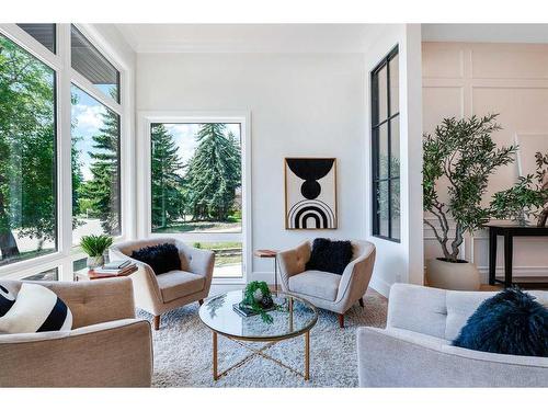 116 Malibou Road Sw, Calgary, AB - Indoor Photo Showing Living Room