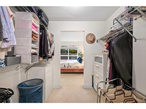 225-510 Edmonton Trail Ne, Calgary, AB - Indoor With Storage