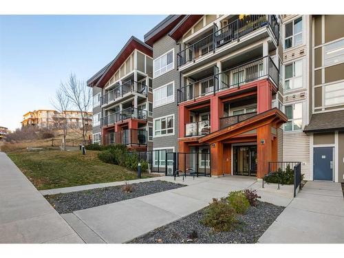 225-510 Edmonton Trail Ne, Calgary, AB - Outdoor With Facade