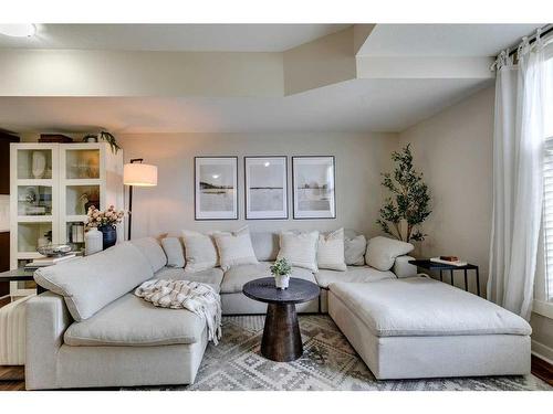 134 West Springs Road Sw, Calgary, AB - Indoor Photo Showing Living Room