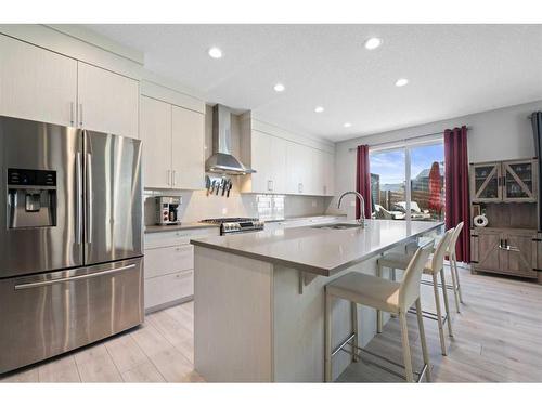 109 Belmont Terrace Sw, Calgary, AB - Indoor Photo Showing Kitchen With Stainless Steel Kitchen With Upgraded Kitchen