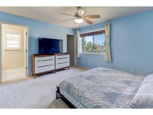 18 Covewood Circle Ne, Calgary, AB - Indoor Photo Showing Bedroom