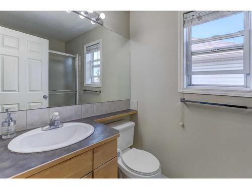 18 Covewood Circle Ne, Calgary, AB - Indoor Photo Showing Bathroom