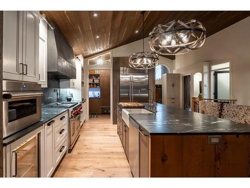 251 Gleneagles View, Cochrane, AB - Indoor Photo Showing Kitchen