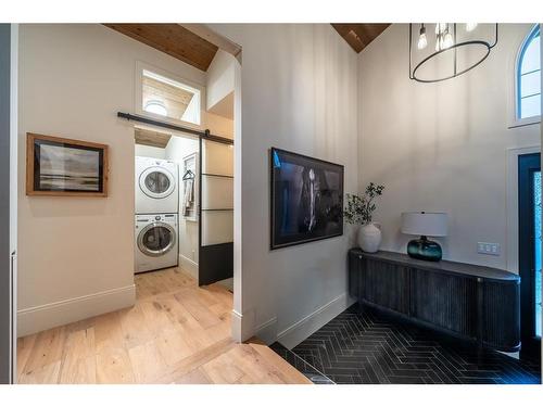 251 Gleneagles View, Cochrane, AB - Indoor Photo Showing Laundry Room