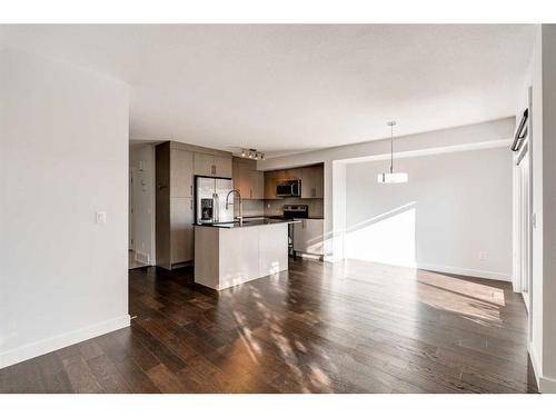 87 West Coach Manor Sw, Calgary, AB - Indoor Photo Showing Kitchen