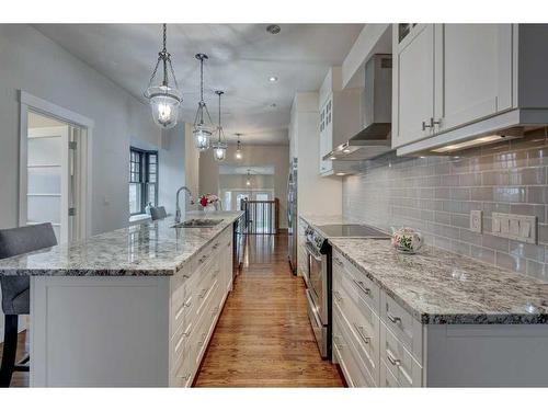 3012 7 Street Sw, Calgary, AB - Indoor Photo Showing Kitchen With Upgraded Kitchen