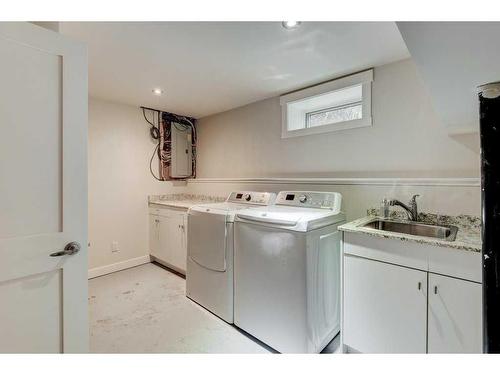 3012 7 Street Sw, Calgary, AB - Indoor Photo Showing Laundry Room