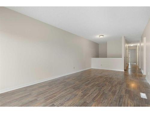 4327 58 Street Ne, Calgary, AB - Indoor Photo Showing Other Room